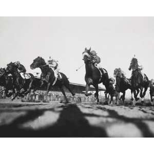 Horse Racing At Belmont 1950 Poster Print: Home & Kitchen