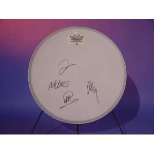  FOO FIGHTERS SIGNED DRUMHEAD 
