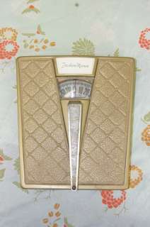 GOLD GLAM* Vintage Fashion Manor 60s Bath Scale  