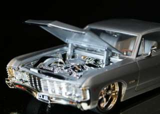 1967 Chevrolet Impala SS DUBCITY Diecast 1:24 Silver  