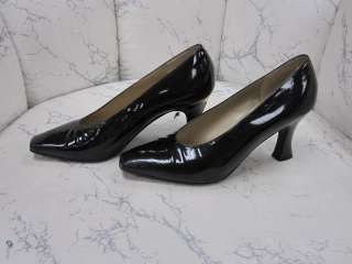 St John Knit Black Shoes Size 7B  