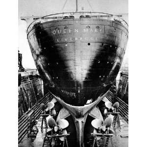  R.M.S. Queen Mary in Dry Dock, Southampton, April 1936 