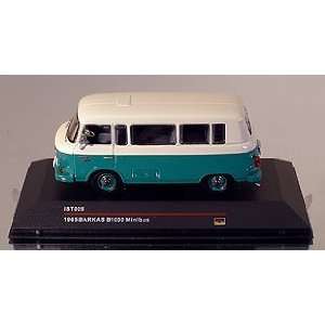  ixo 1:43 1965 Barkas B1000 Minibus green/light grey: Toys 