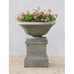  maywood urn Patio, Lawn & Garden