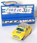 Loose Hot Wheels 2000 #90   MINI COOPER   Yellow   Blue Cage   Lace 