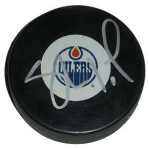  Shawn Horcoff Signed Edmonton Oilers Hockey Puck: Sports 