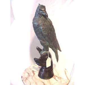   Metropolitan Galleries SRB81840 Eagle on Hand Bronze: Home & Kitchen