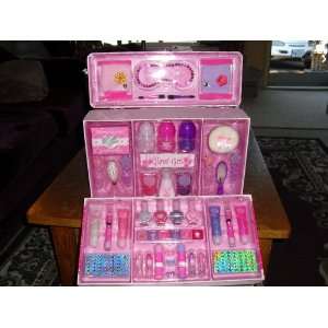  Beauty Glam Girl Fashion Boutique 48 Pieces with Carrying 