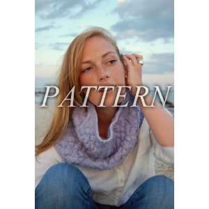  Its My Party Cowl *Pattern* Arts, Crafts & Sewing