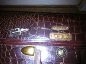 Vintage Retro Samsonite Faux Alligator Suitcase Luggage With Key 