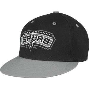  NBA San Antonio Spurs Mens Snap Back Cap: Sports 