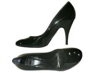 BURBERRY BLACK PATENT LEATHER ROUND TOE PUMPS~37.5/7  