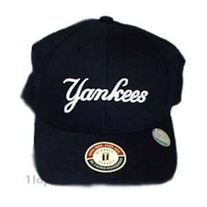  New York Yankees Franchise Adult Navy Baseball Hat: Sports 