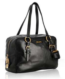 style #304387501 black pebble leather medium boston bag