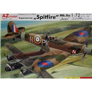   Spitfire Mk IIa Aces WWII Fighter (Plastic Models: Toys & Games