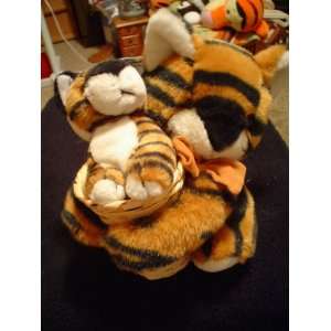  MAMA TIGER WITH BABY IN BASKET Toys & Games