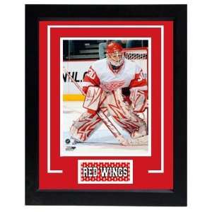 Chris Osgood Photograph in an 11 x 14 Deluxe Photograph Frame