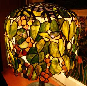 Tiffany Reproduction Stained Art Glass Lamp Shade Grapes & Leaves 18 
