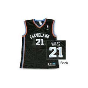  Cleveland Cavaliers Miles #21 Jersey by Reebok: Sports 