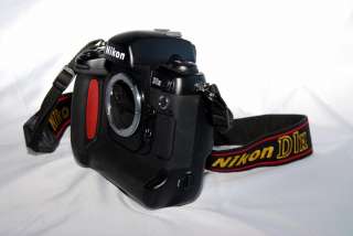 Nikon D1H camera body only near mint 0018208252039  