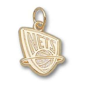 New Jersey Nets Solid 10K Gold Logo Giant Pendant:  Sports 