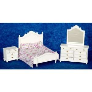  Town Square Miniatures White Double Bedroom Set: Toys 
