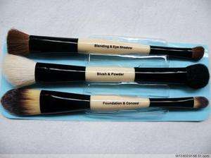   Deluxe Makeup Brush Set 3pcs Kit New Essence of Beauty Tools  