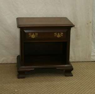 PENNSYLVANIA HOUSE CHERRY CHIPPENDALE NIGHTSTAND TABLE  